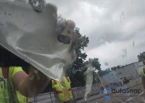 2021 Nissan Versa Sv Xtronic Cvt z USA, uszkodzony, nr VIN 3N1CN8EV4ML890581